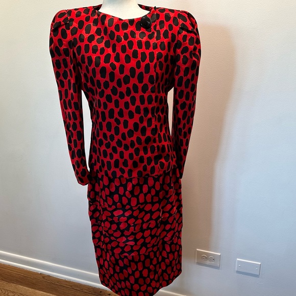 Raul Blanco Dresses & Skirts - Vintage 100% Silk Tiered Midi Skirt Set Double Breasted Blazer Women’s size 10